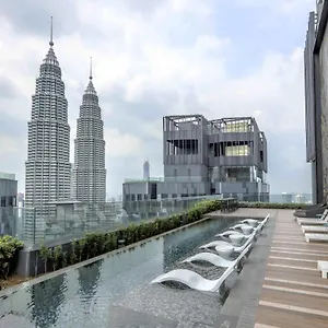 H&n Luxury Klcc Kuala Lumpur